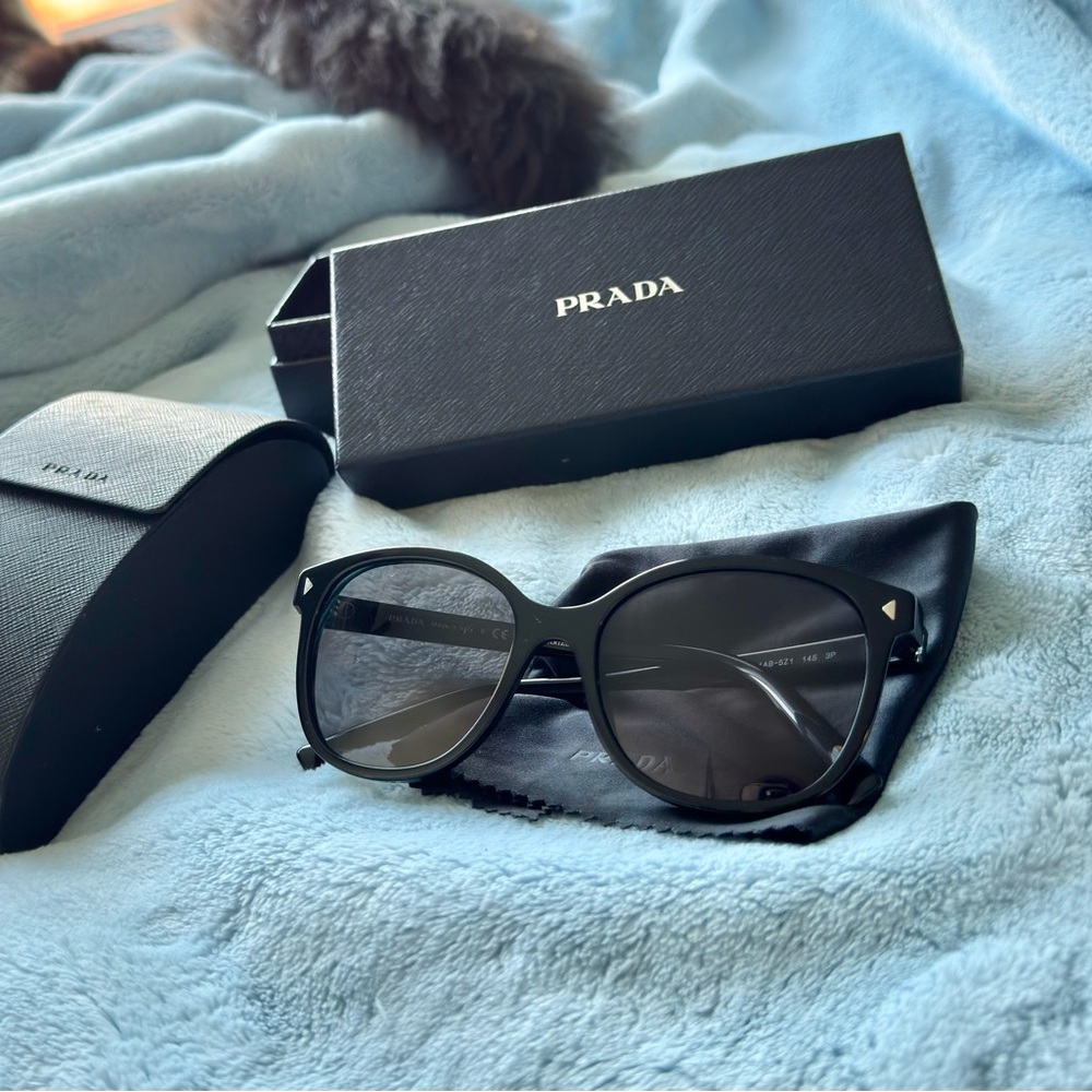 Prada Round Sunglasses SPR 22Z - Picture 5 of 6